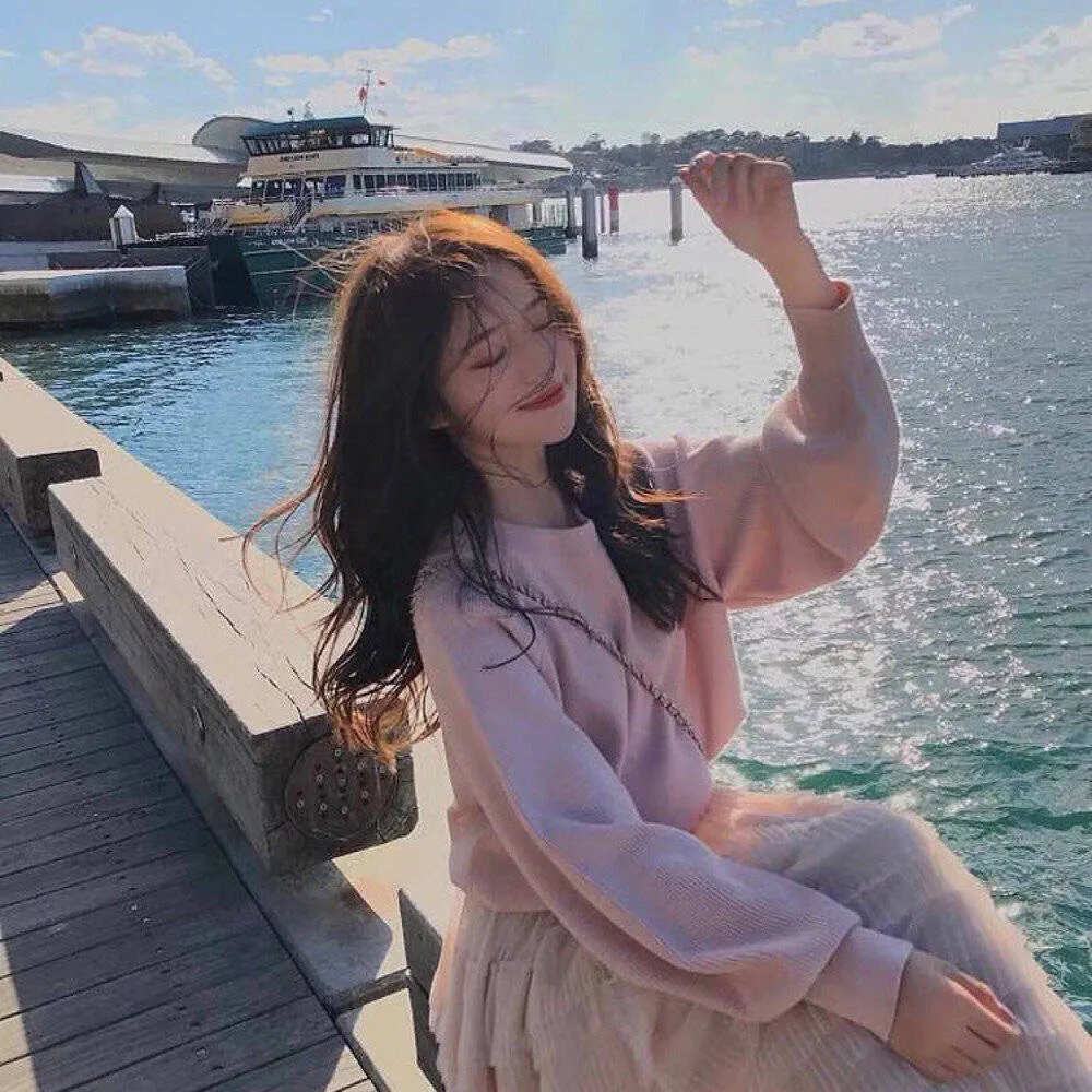 《我不是坏女孩》海报